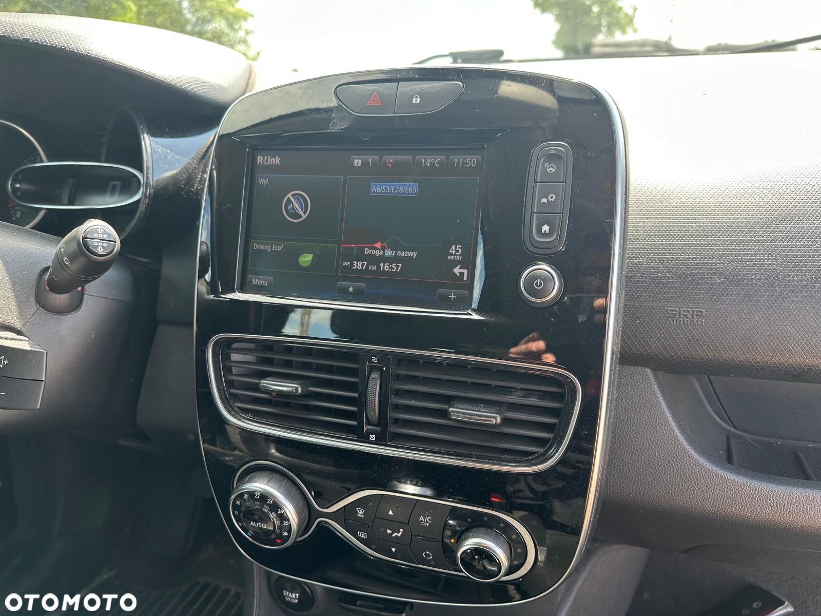 Renault Clio - 11