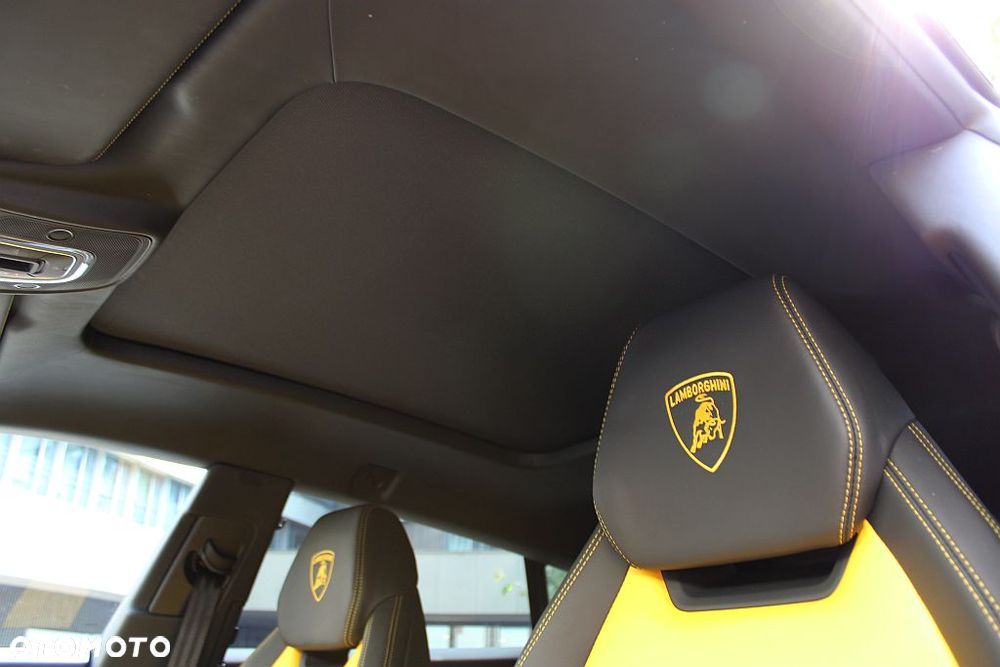 Lamborghini Urus Standard - 20