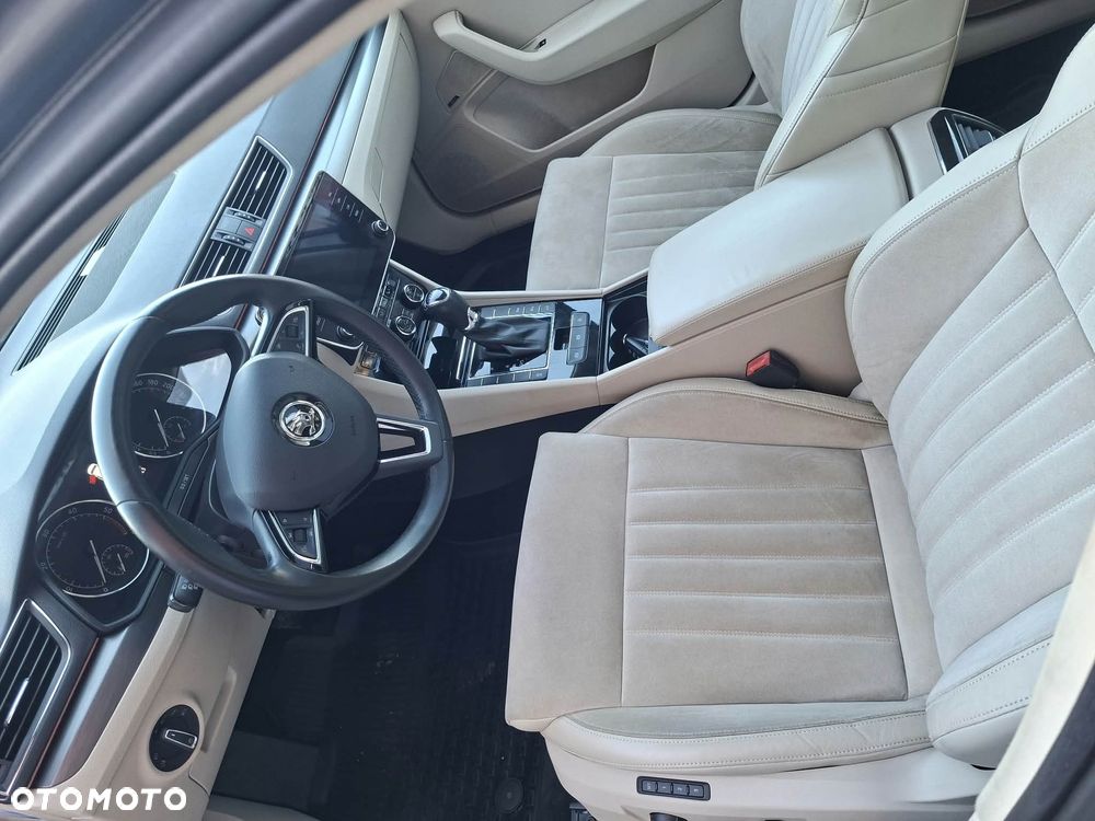 Skoda Superb 2.0 TDI Style DSG - 10