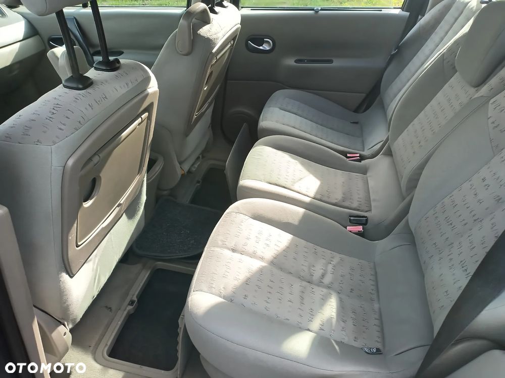 Renault Grand Scenic - 20