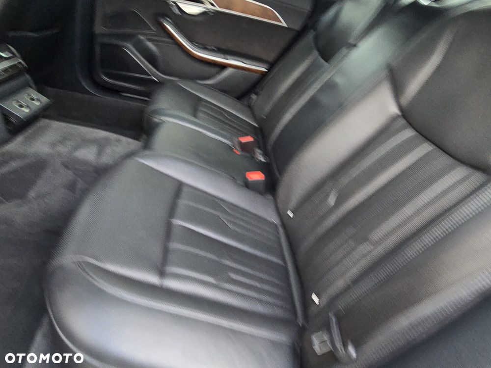 Audi A8 - 13