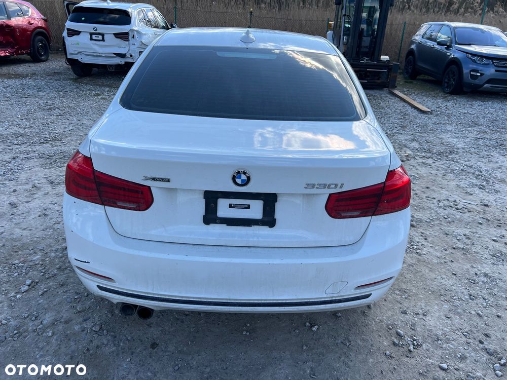 BMW Seria 3 330i xDrive Edition Luxury Line Purity - 3