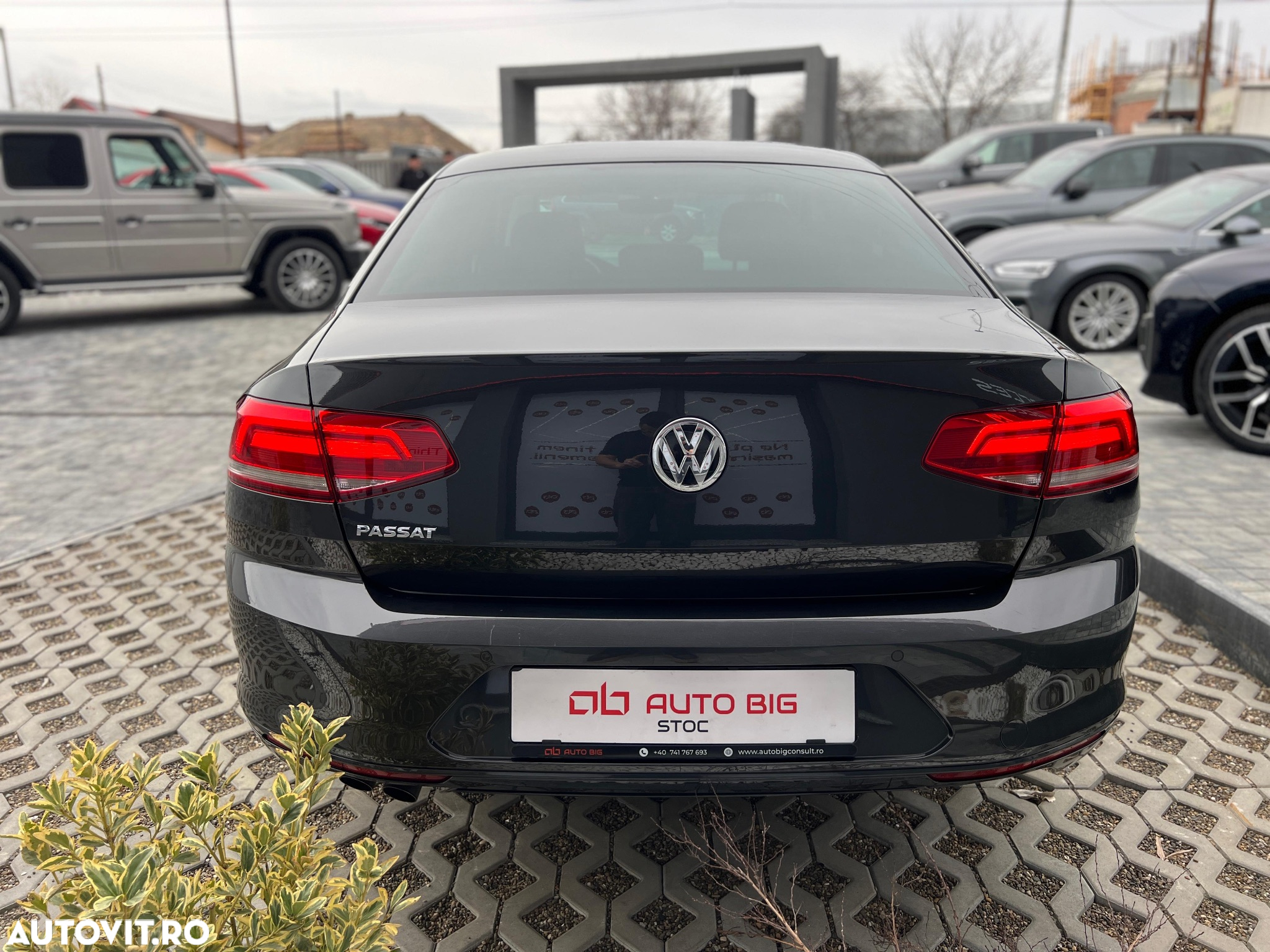 Volkswagen Passat - 9