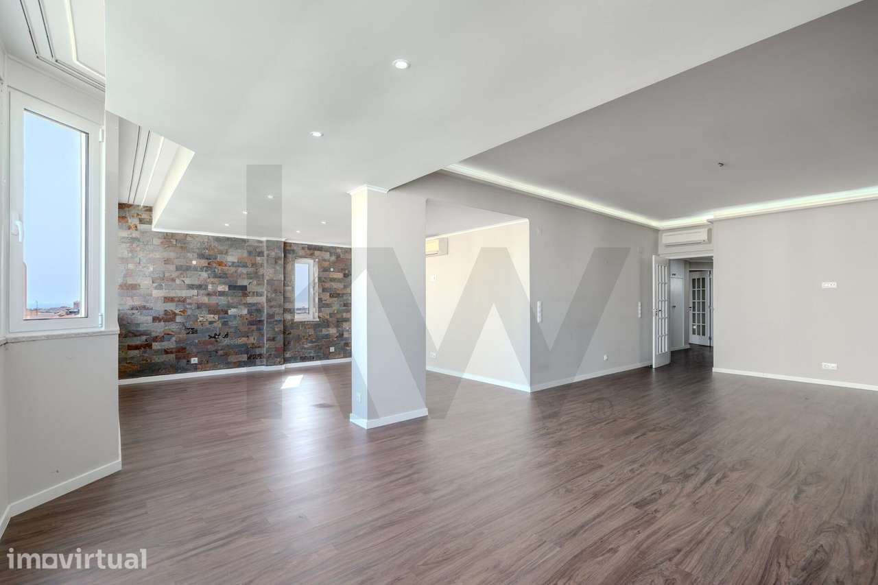 Cascais Apartamento T4 totalmente renovado, para venda excelente vista - Grande imagem: 4/50