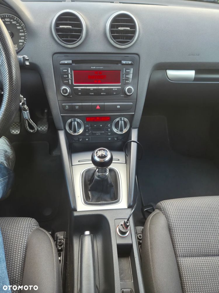 Audi A3 3-drzwiowe 1.6 TDI DPF Ambition - 15
