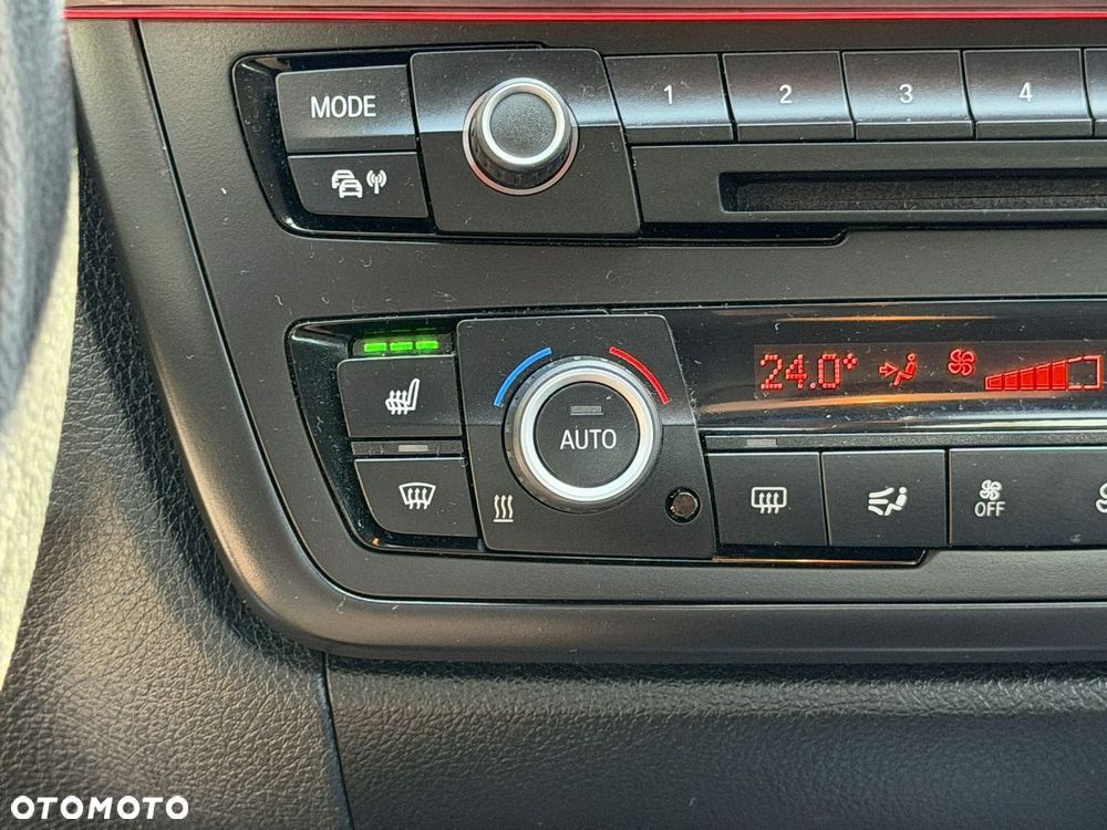 BMW Seria 3 320i Sport Line - 14