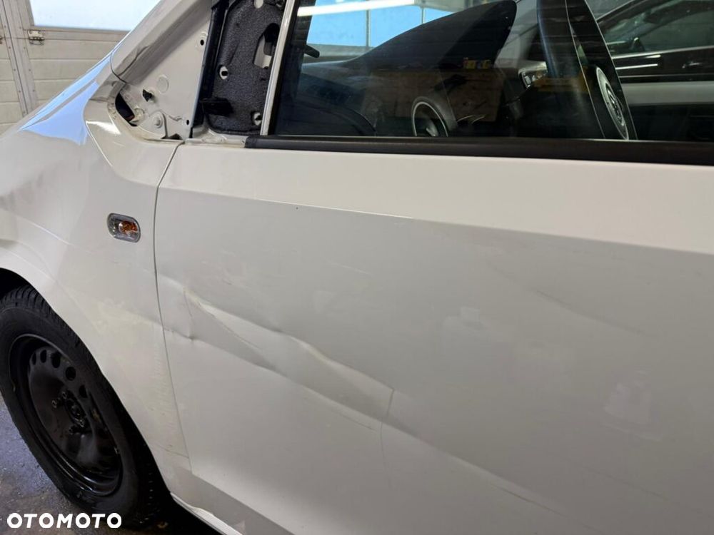 Volkswagen up! club - 18