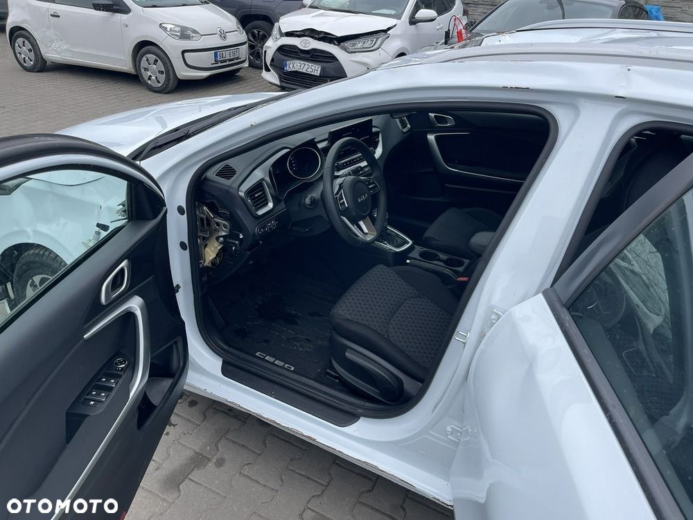 Kia Ceed 1.5 T-GDI DCT7 OPF Spirit - 4