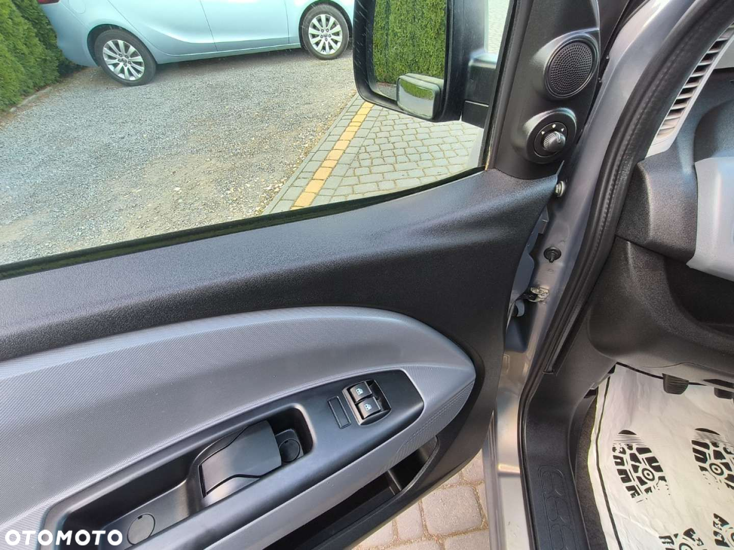 Opel Combo - 11