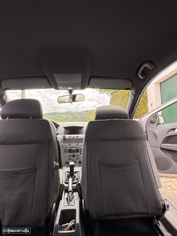 Opel Astra GTC 1.7 CDTI - 12