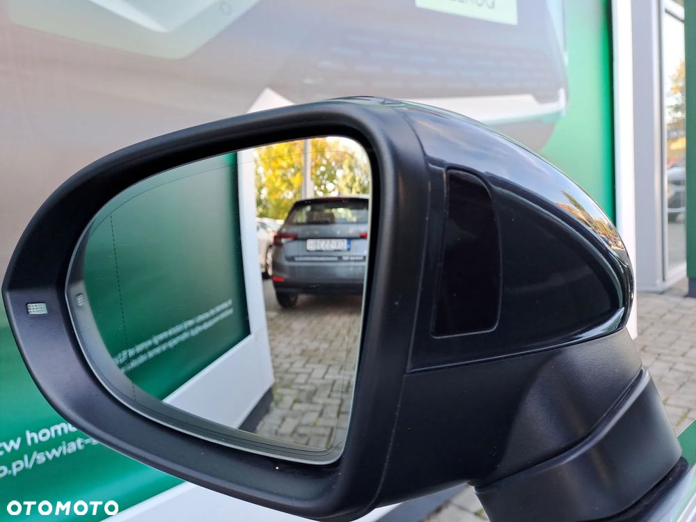 Volkswagen Passat 2.0 TSI Elegance DSG - 25