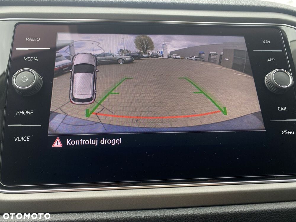 Volkswagen T-Roc - 19