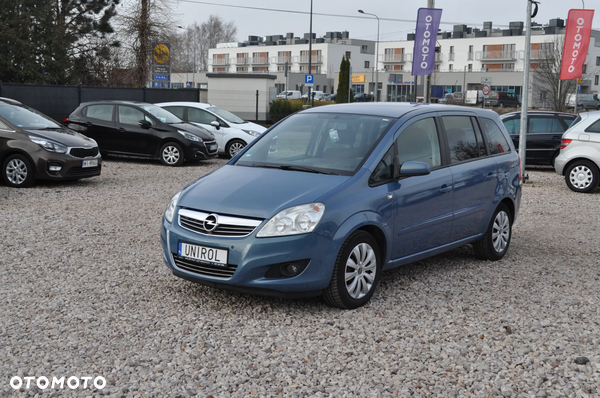 Opel Zafira 1.8 Design Edition