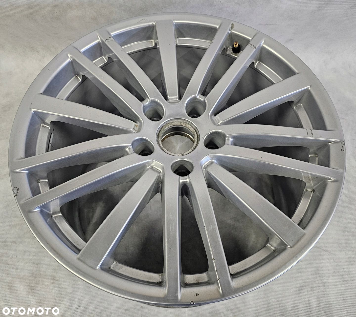 FELGA PORSCHE PANAMERA 971601025J 11,5x20 ET68 - 1
