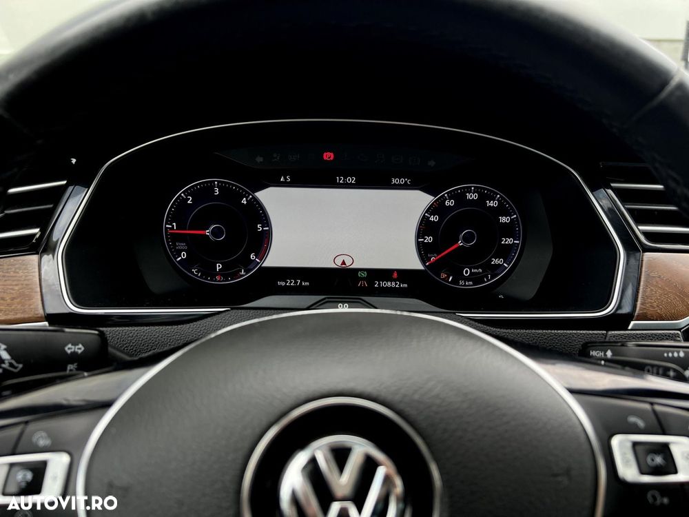 Volkswagen Passat Alltrack - 25