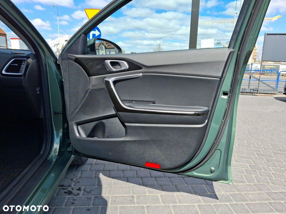 Kia Ceed 1.5 T-GDI Tribute DCT - 18