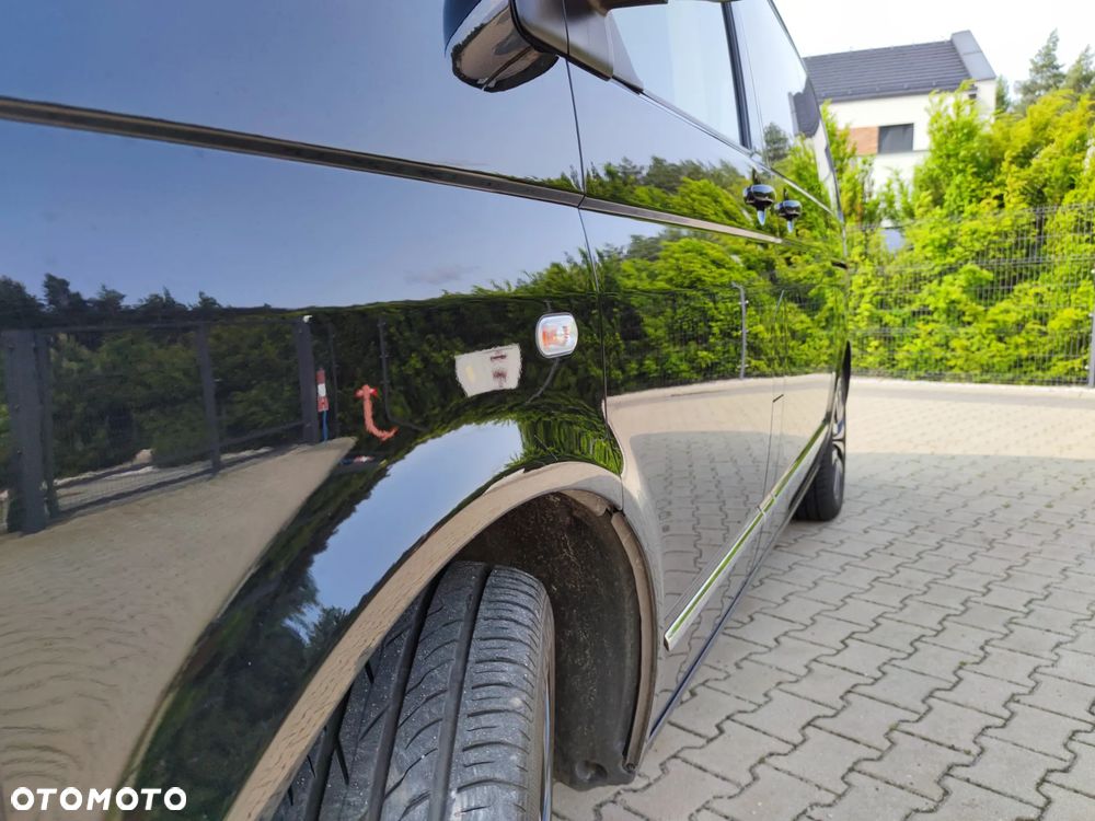 Volkswagen Multivan - 18