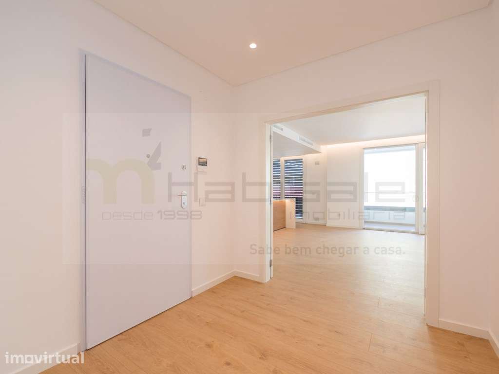 Novo Apartamento T3 De Luxo Perto do Mar com 2 Garagens Box - Grande imagem: 2/34