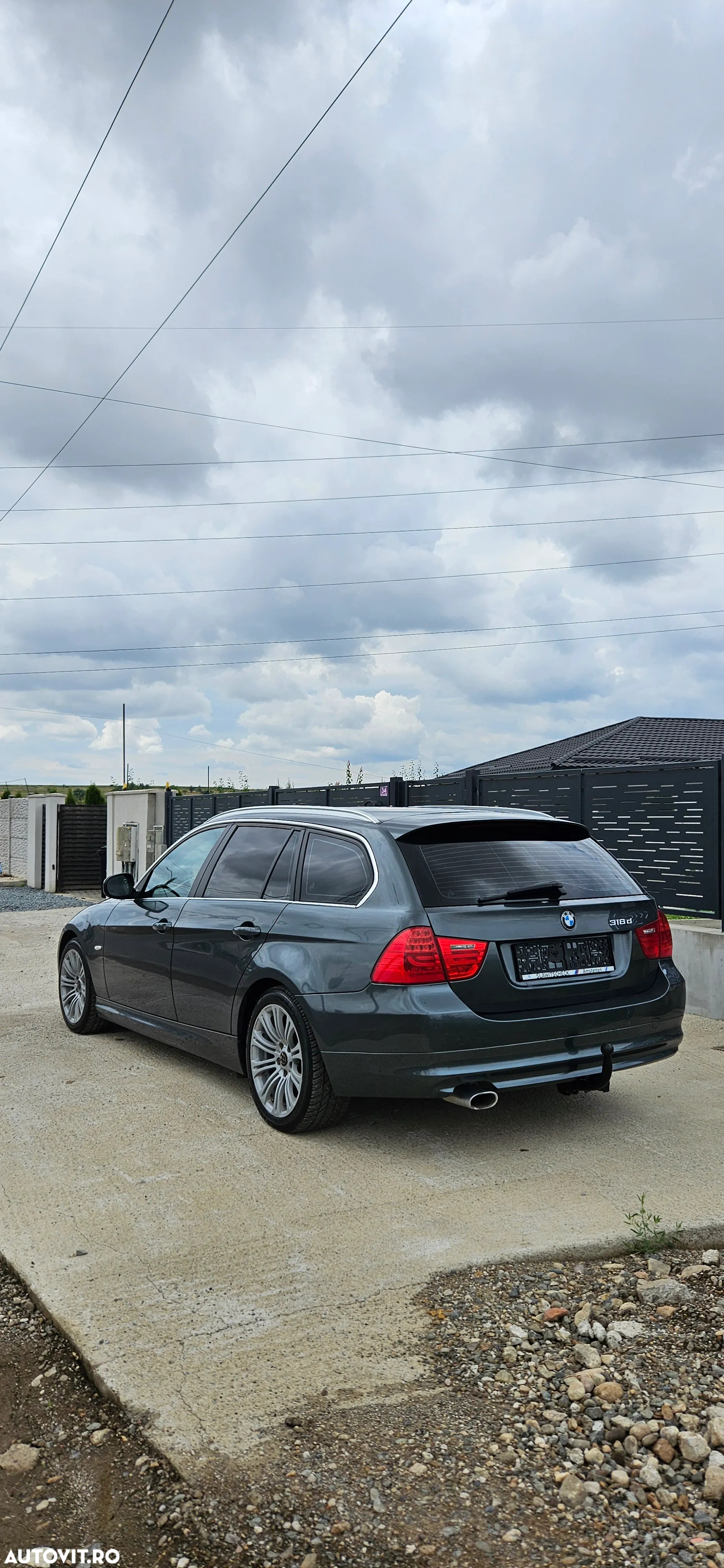 BMW Seria 3 318d DPF Touring Edition Exclusive - 3