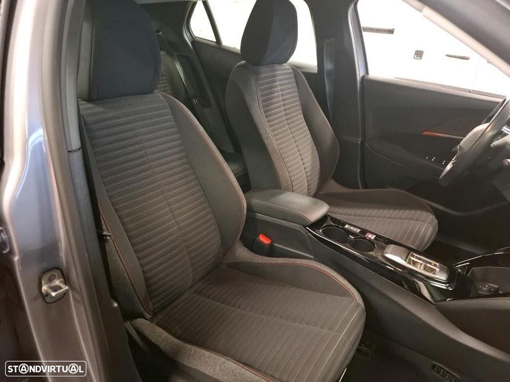 Peugeot e-2008 50 kWh Active Pack - 6