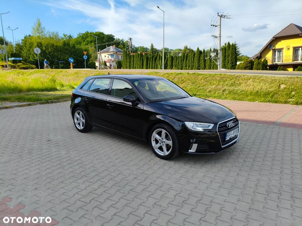 Audi A3 Sportback 1.6 TDI S tronic Attraction - 8