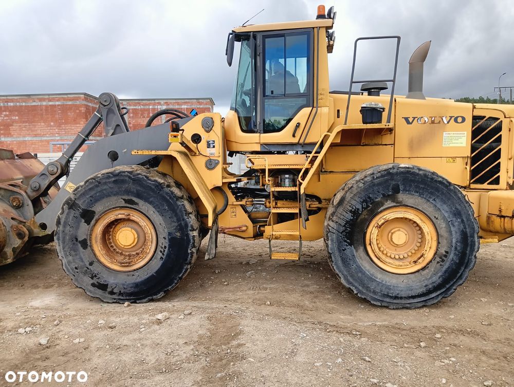 Volvo L220F - 8