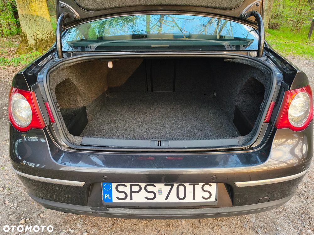 Volkswagen Passat 2.0 TDI Comfortline DSG - 5