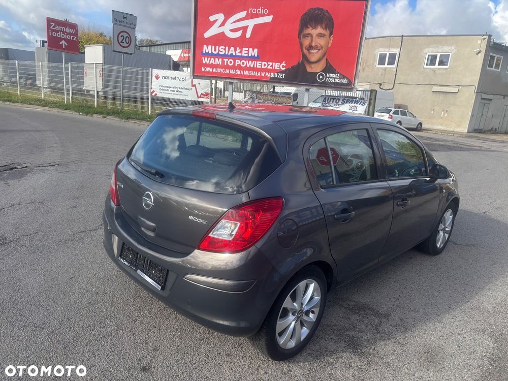 Opel Corsa 1.2 16V Cosmo - 8