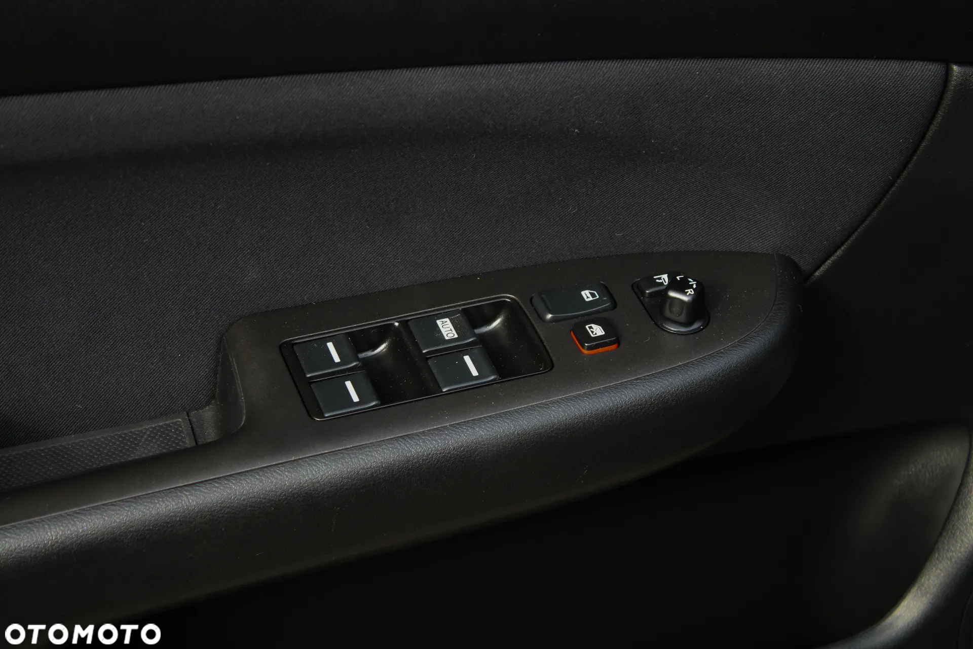 Honda Accord 2.0 Executive - 31