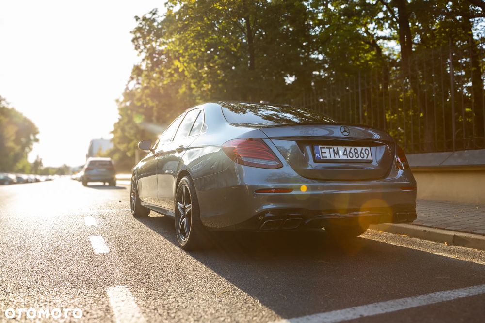 Mercedes-Benz Klasa E - 8