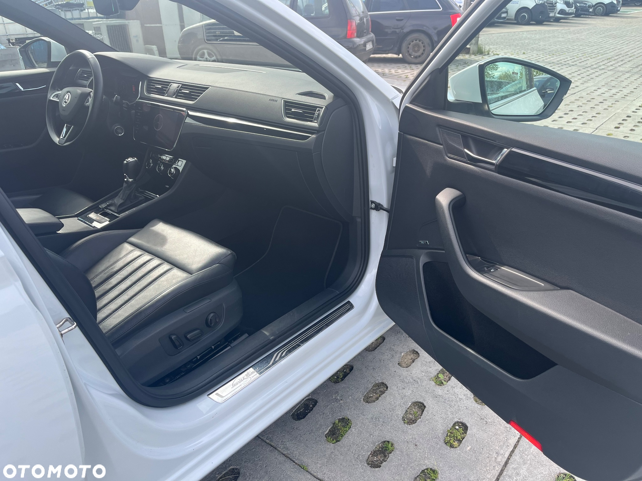 Skoda Superb 2.0 TDI 4x4 L&K DSG - 22