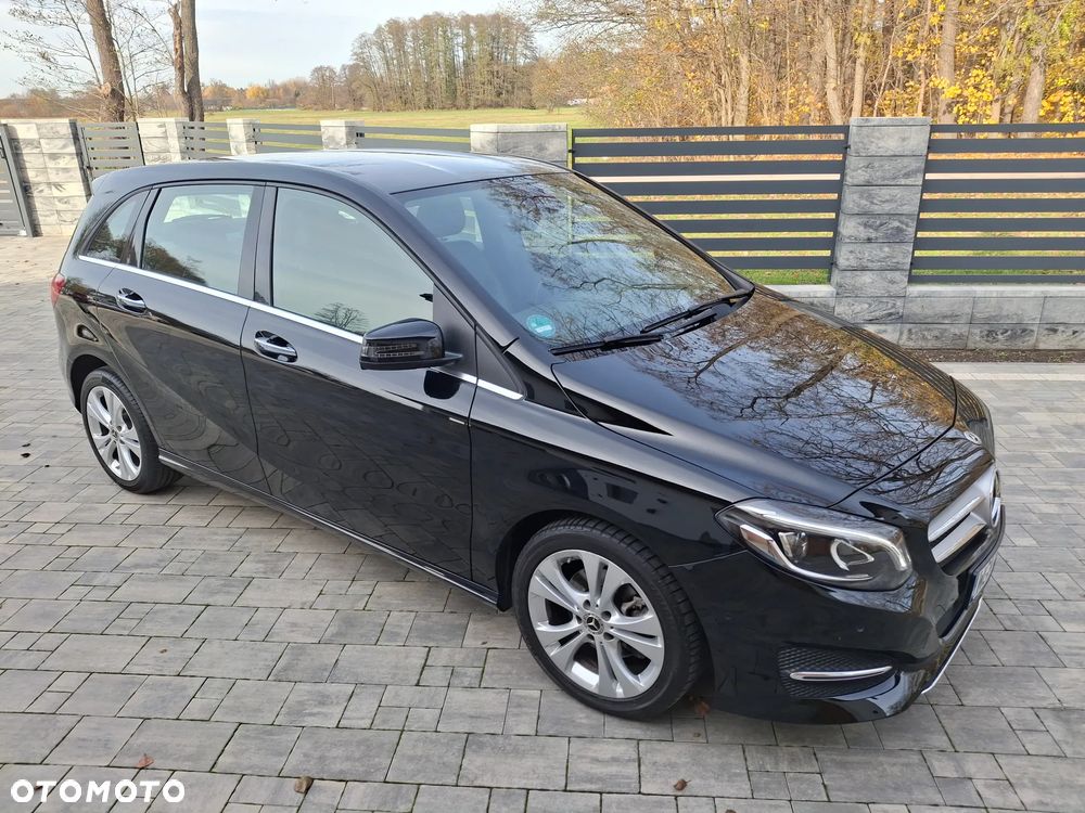 Mercedes-Benz Klasa B 200 7G-DCT UrbanStyle Edition - 1