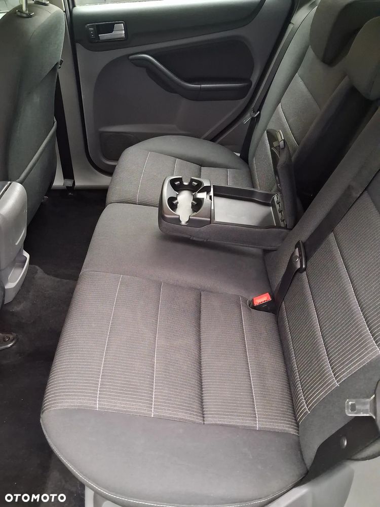 Ford Focus 1.8 FF Platinium X - 26
