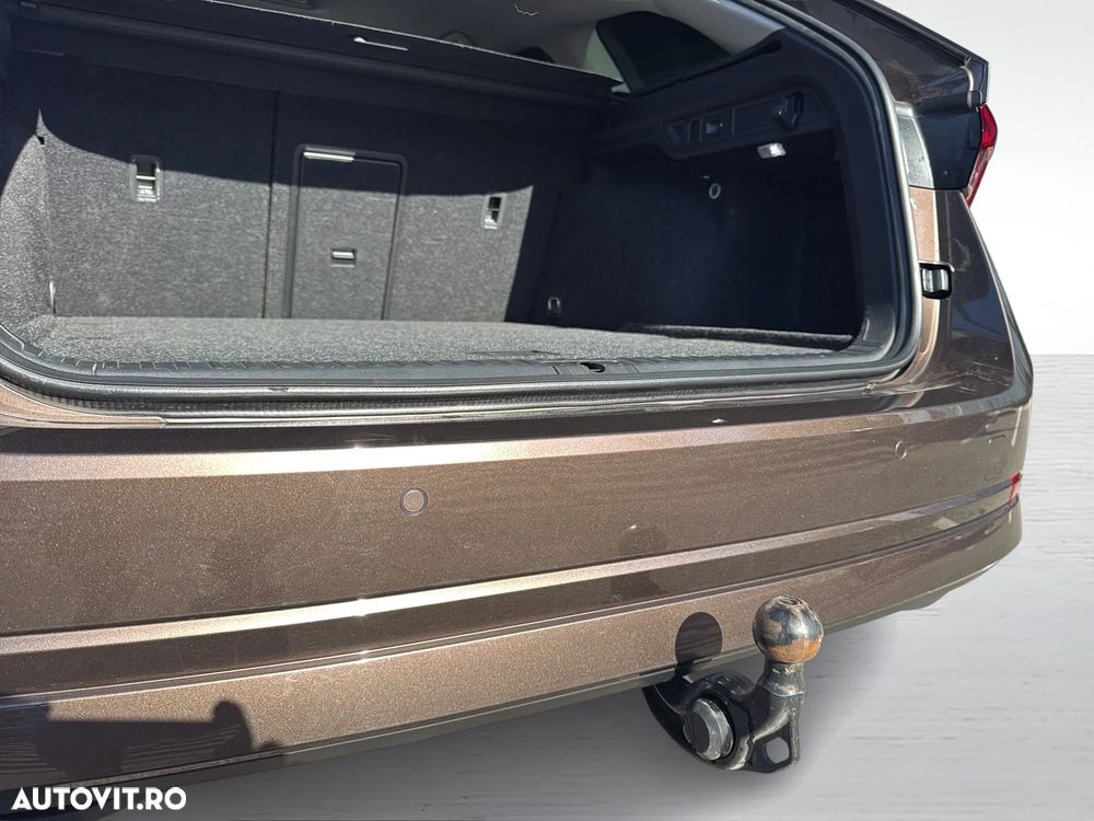 Skoda Octavia Combi 2.0 TDI DSG Style - 28