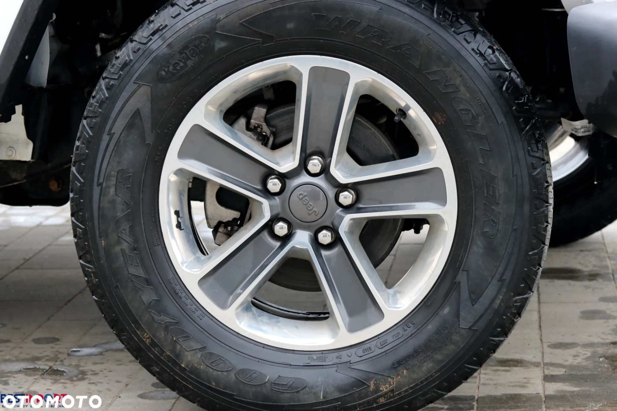 Jeep Wrangler - 11