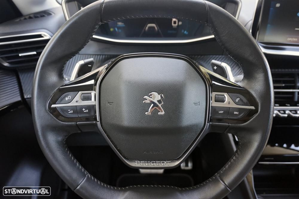 Peugeot 208 PureTech 100 EAT8 Allure - 11