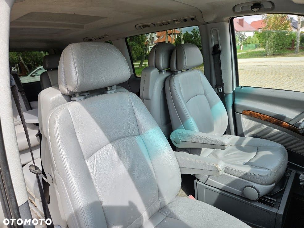 Mercedes-Benz Viano - 12