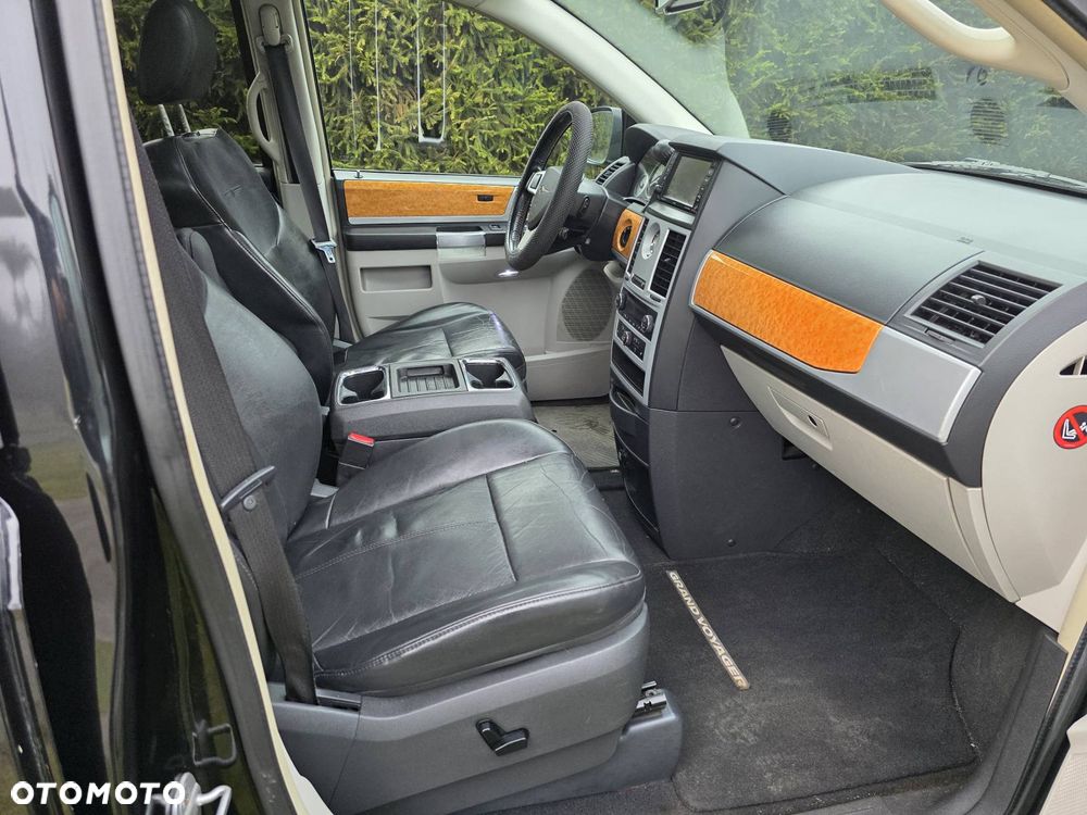 Chrysler Grand Voyager 2.8 CRD Limited - 17