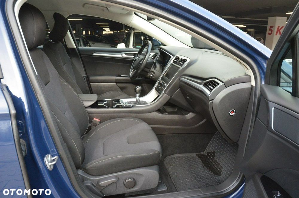 Ford Mondeo 2.0 EcoBlue Titanium - 24