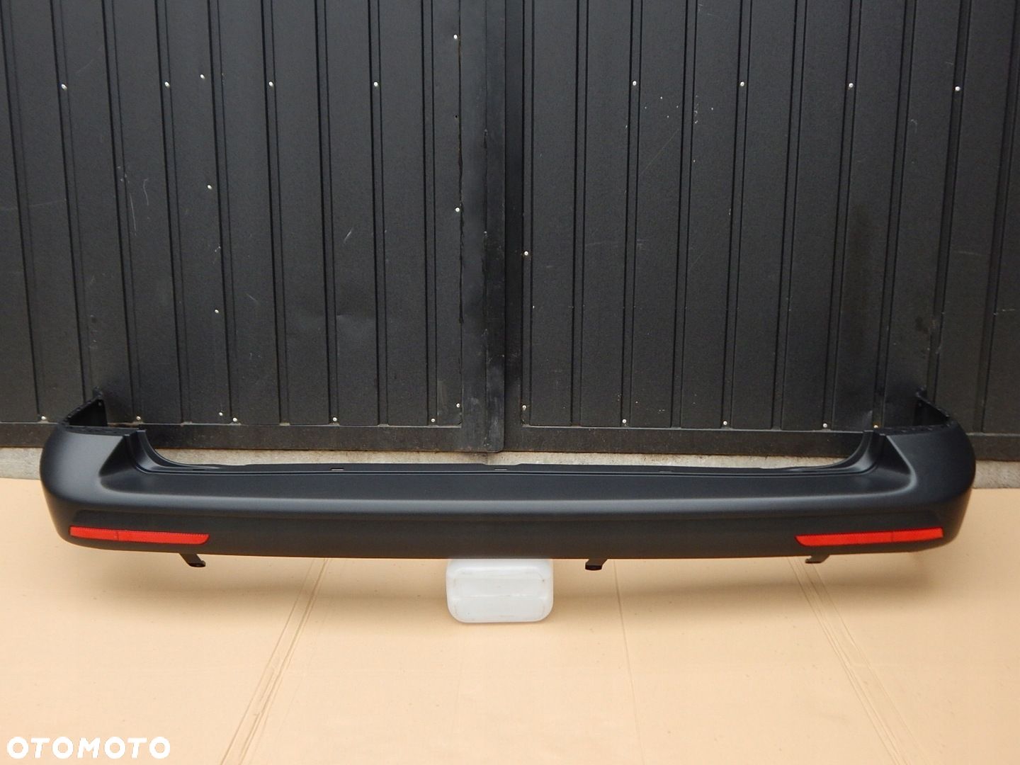 VW TRANSPORTER T6 T6.1 zderzak tył czarny STRUKTURA IGŁA  DRZWI SKRZYDEŁKA - 1