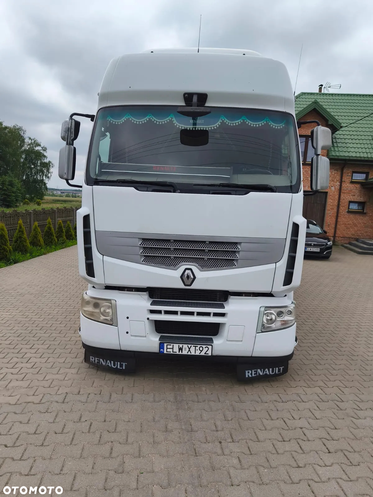 Renault Premium - 2