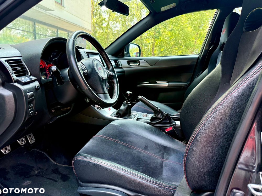 Subaru Impreza STI - 18