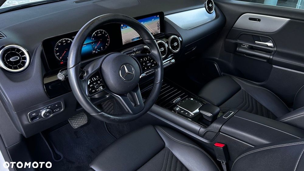 Mercedes-Benz GLA 200 Style - 11