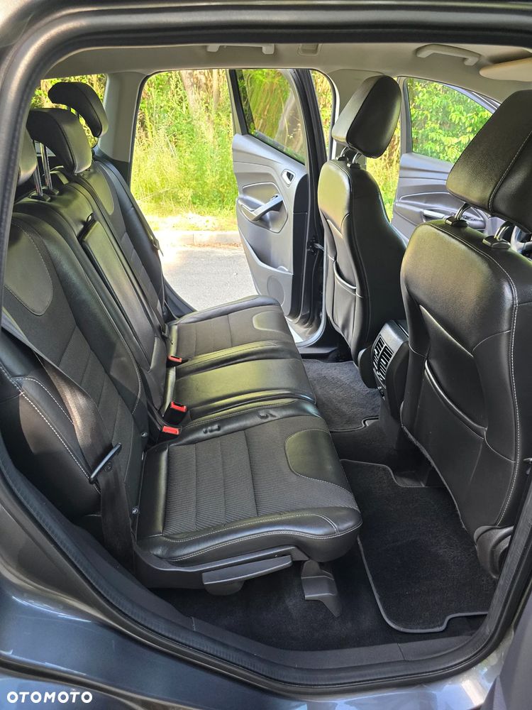 Ford Kuga 2.0 TDCi 2x4 Titanium - 23
