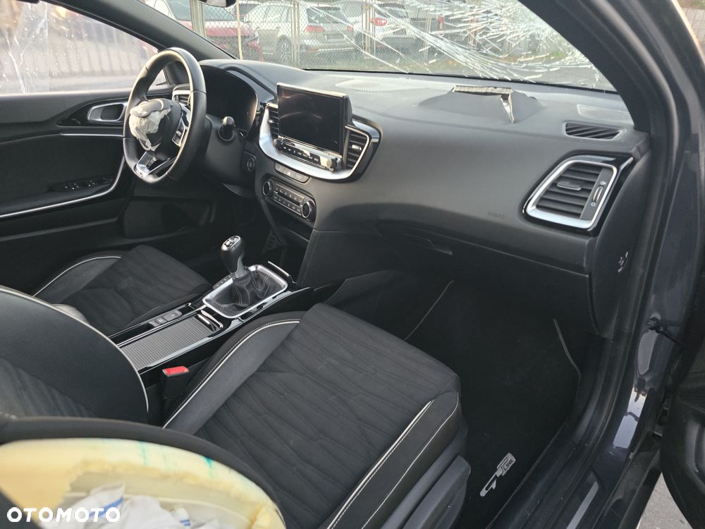 Kia ProCeed 1.5 T-GDI OPF GT LINE - 34