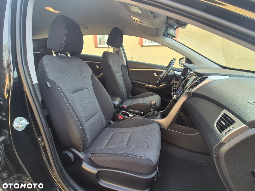 Hyundai i30 1.6 CRDi Premium - 15