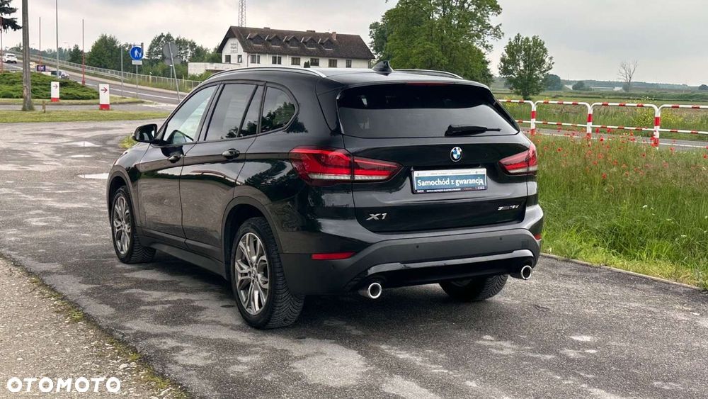 BMW X1 sDrive18d xLine - 16
