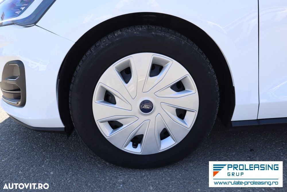 FORD Focus 2021 — imagine 6