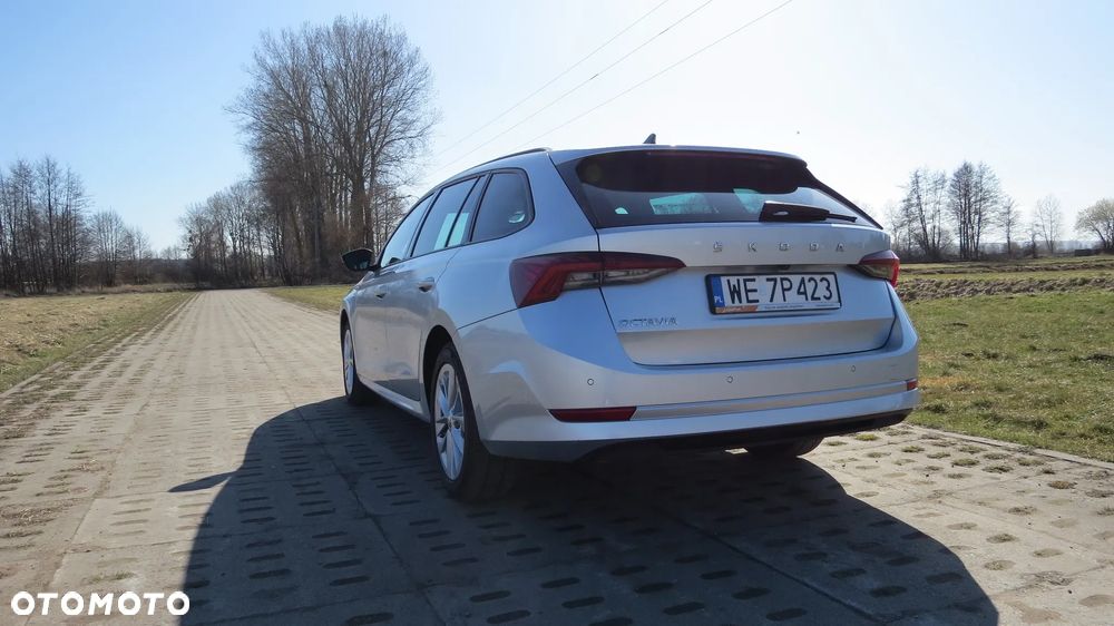 Skoda Octavia 2.0 TDI Ambition DSG - 12