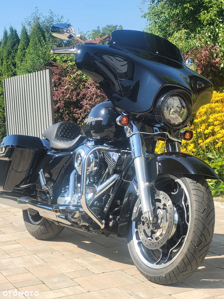 Harley-Davidson Touring Street Glide - 1